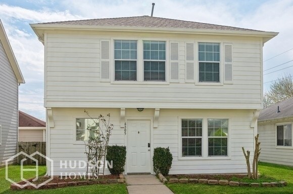 Primary Photo - SELF TOUR NOW! - 6305 Settlers Square Ln, ...