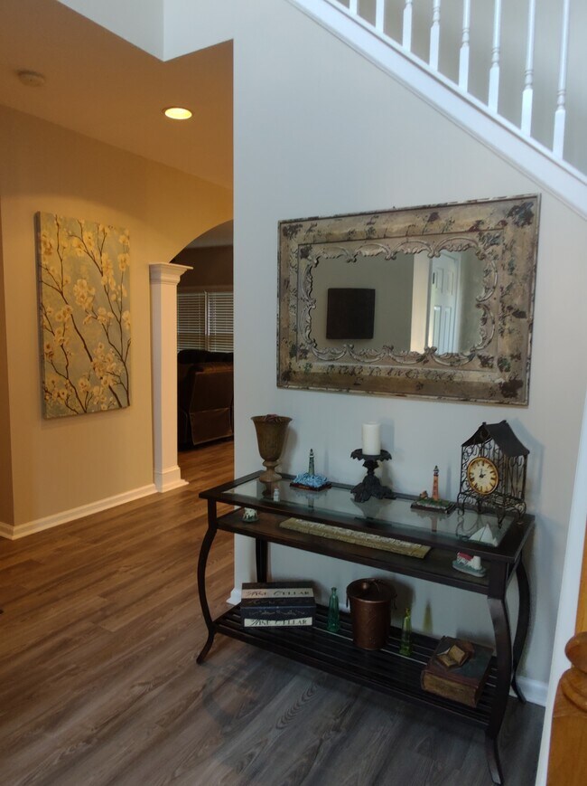 Foto del edificio - 3600 McClure Woods Dr