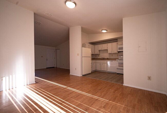 Foto del edificio - Ranch - 3 bedroom, 2bath Fenced yard