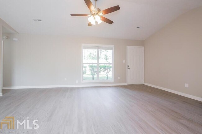 Foto del edificio - 108 Christopher Pl