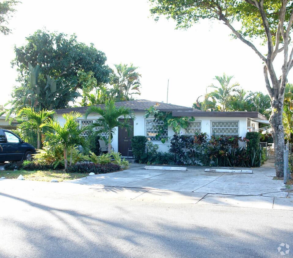 3739 SW 10th St, Dania Beach, FL 33004 3739 SW 10th St Dania Beach