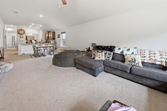 Building Photo - 490 Terra Vis Cir