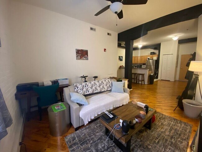 21 S 13th St Unit 203 - 4