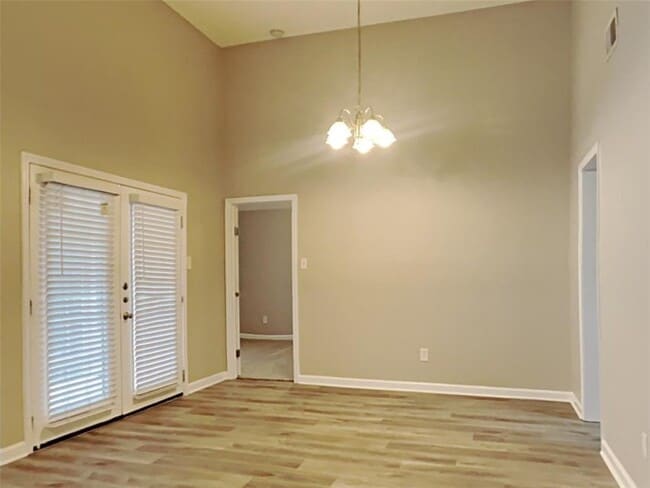 Building Photo - 16027 Hidden Acres Dr