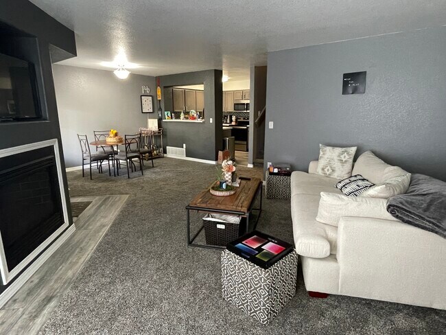 Foto del edificio - 3051 Sage Creek Rd