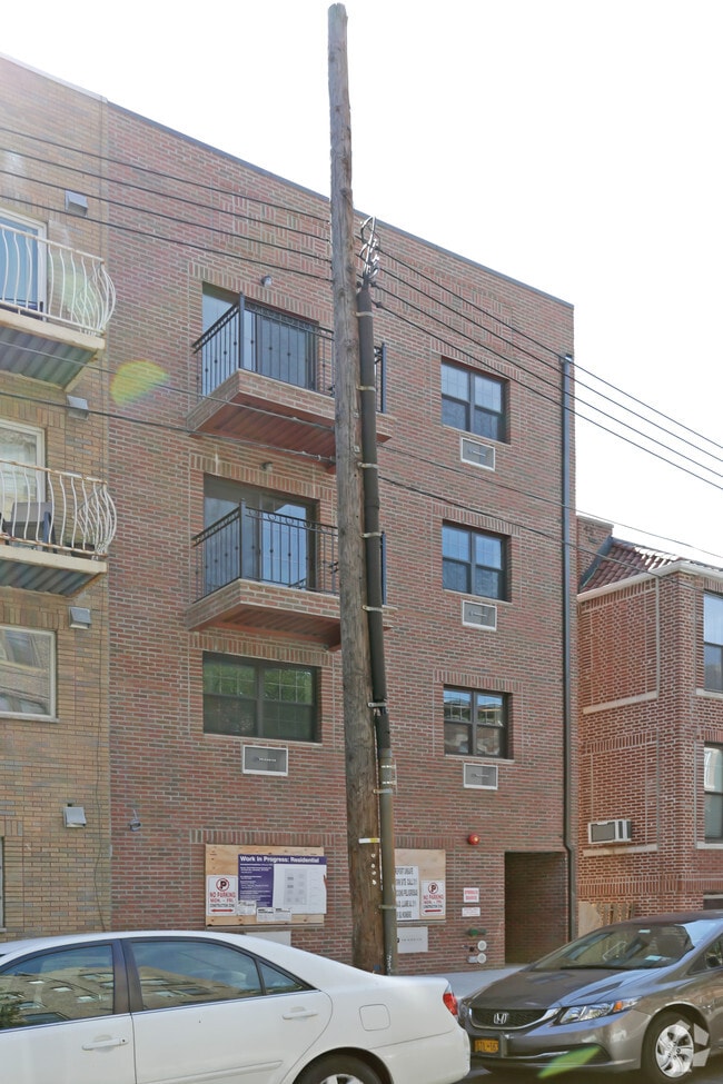 Building Photo - 2829 35th St