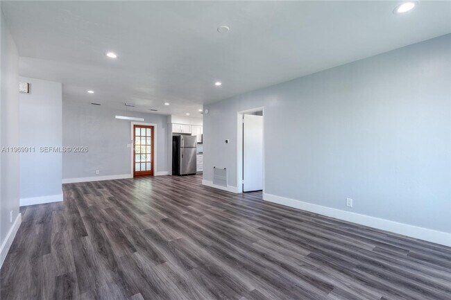 Foto del edificio - 326 SE 3rd Terrace