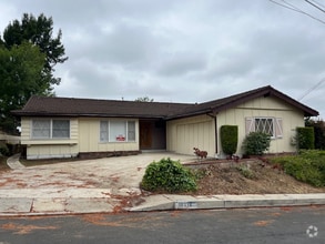 Building Photo - 10012 Sully Dr