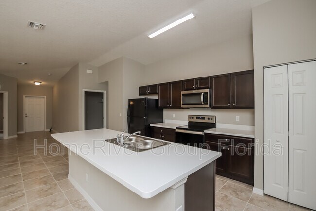 Building Photo - 505 White Cap Ct NW