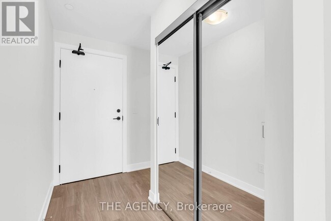 Building Photo - 4130 Parkside Village Dr