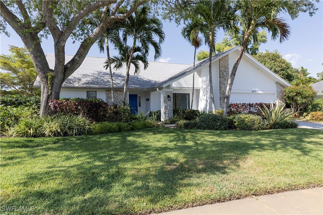 Foto principal - 2213 Royal Ln