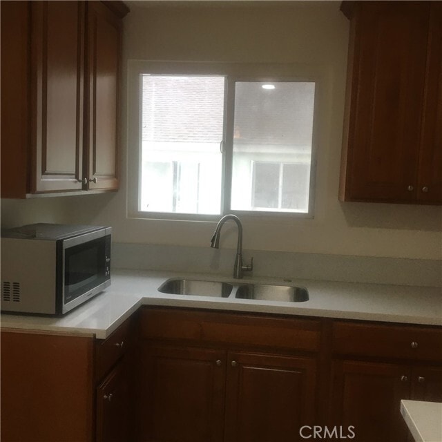 Building Photo - 1076 Balboa Dr
