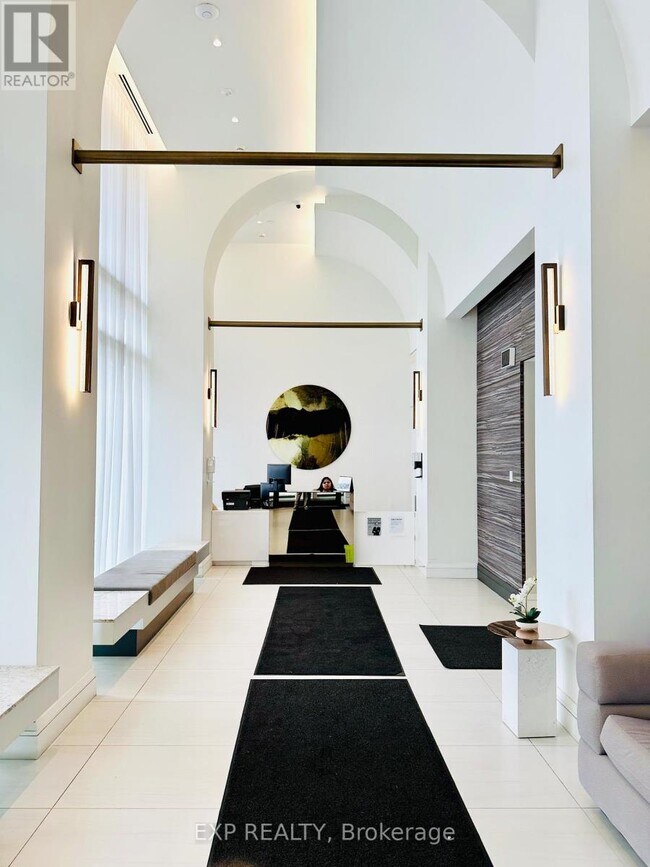 Photo du bâtiment - 39 Roehampton Ave