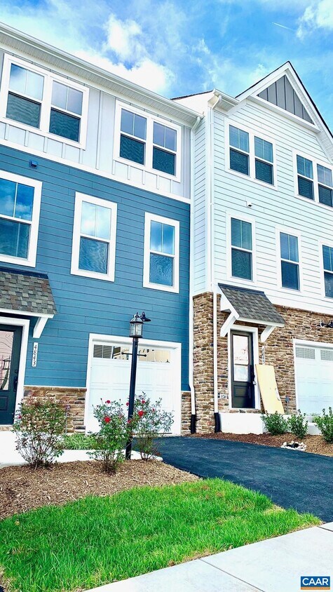Primary Photo - 4843 Mercer St