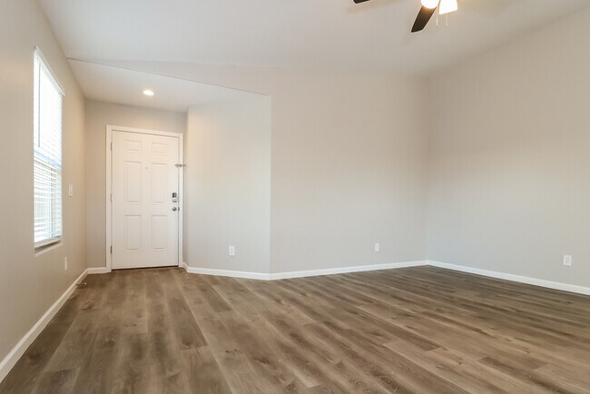 Building Photo - 18619 W Lupine Ave