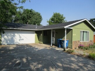 Building Photo - 579 SE Knowledge St