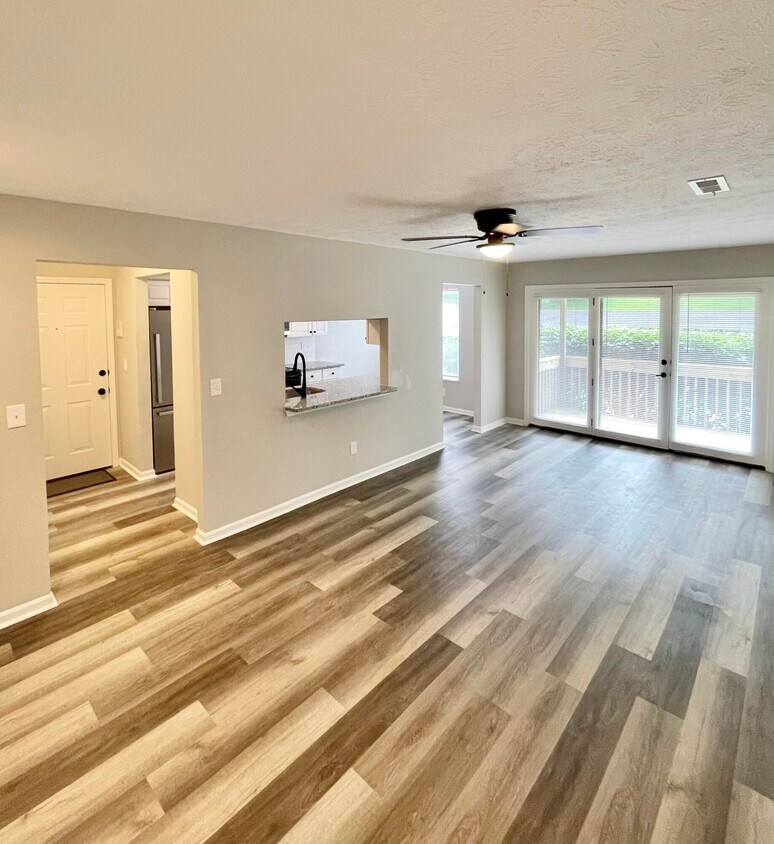 Foto principal - 606 Queensway Ct