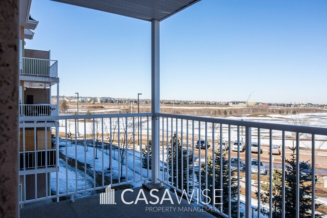 Photo du bâtiment - 4312-139 139 Ave NW