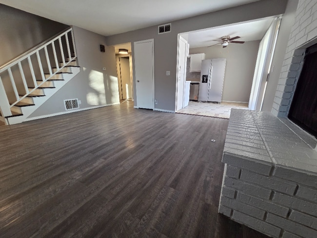 Building Photo - 9111 W Westlawn St