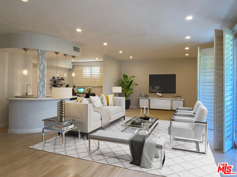 Foto principal - 344 N Palm Dr