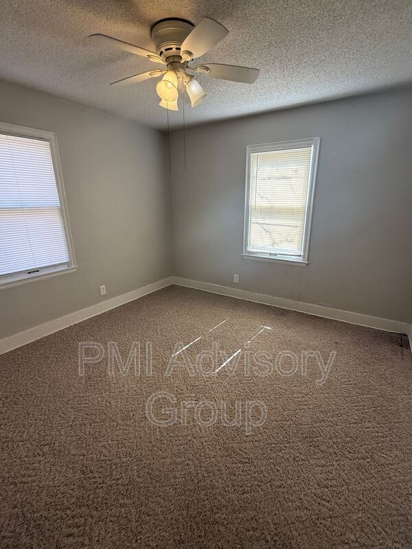 Foto del edificio - 1242 SW High Ave