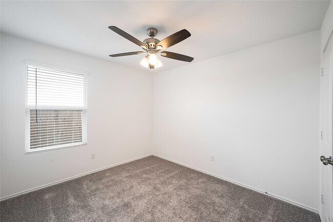 Foto del edificio - 102 Sebring Cir