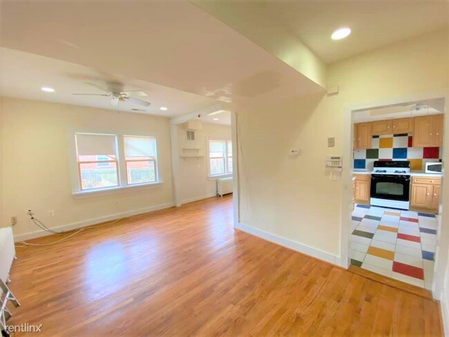 Building Photo - 3 br, 2.5 bath House - 1728 Evarts St NE