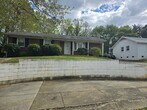Foto principal - 221 Short Hills Dr