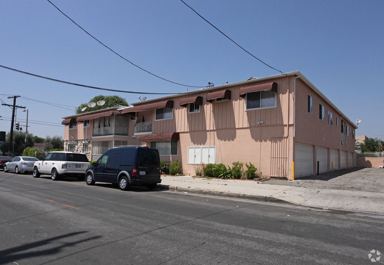 6606 Vineland Ave, North Hollywood, CA 91606 Apartments in North
