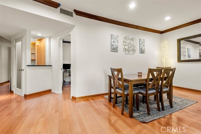 Building Photo - 450 N Oakhurst Dr