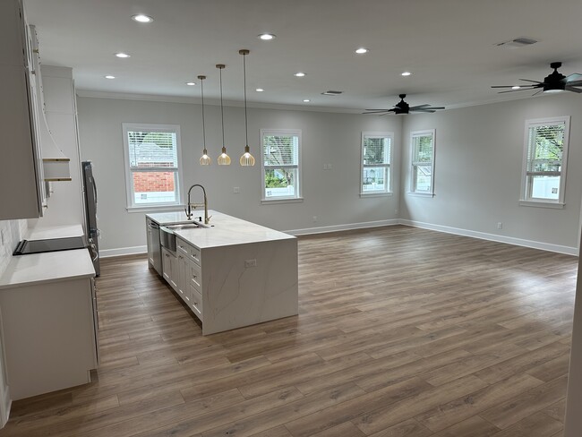 Foto del edificio - 4512 W Price Ave