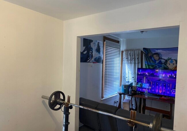 Building Photo - 808 Grant Ave