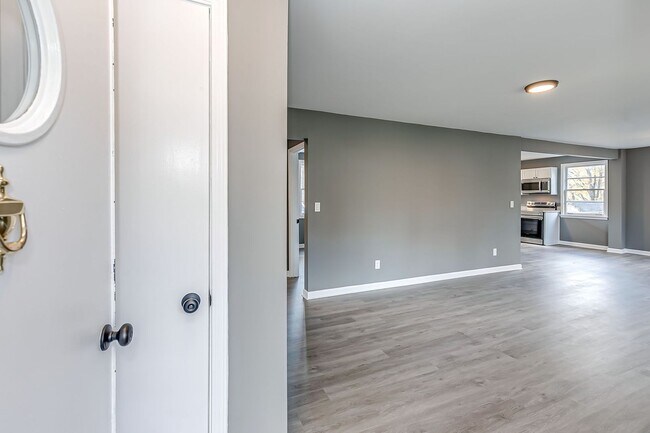 Foto del edificio - 4 Bedroom Glencliff Home With Garage