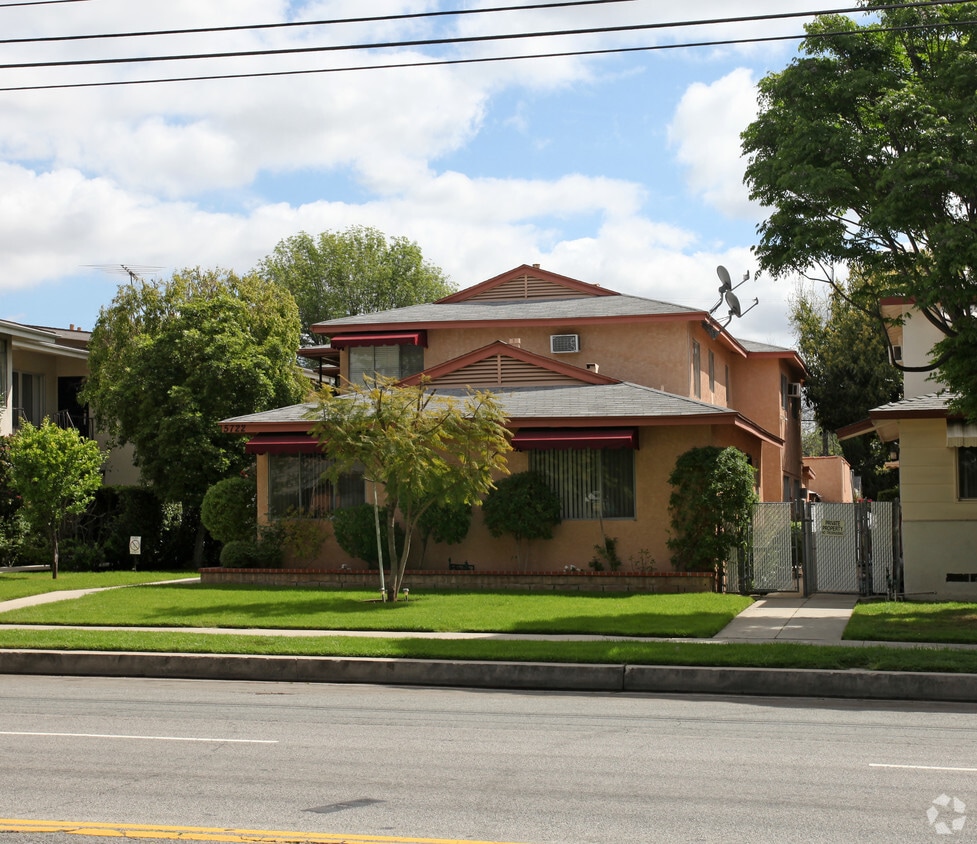 Primary Photo - 5722 Kester Ave
