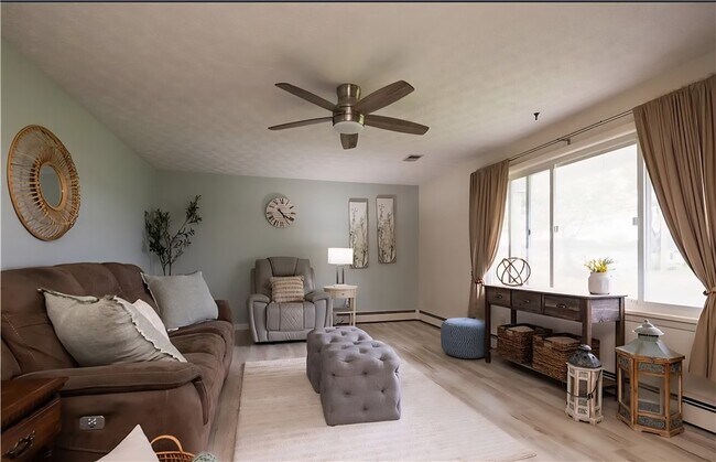 Foto del edificio - 1568 Schlegel Rd