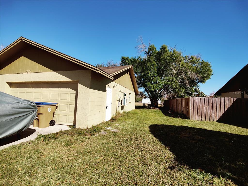 2295 Softwind Ct Unit B, Kissimmee, FL 34744 Room for Rent in