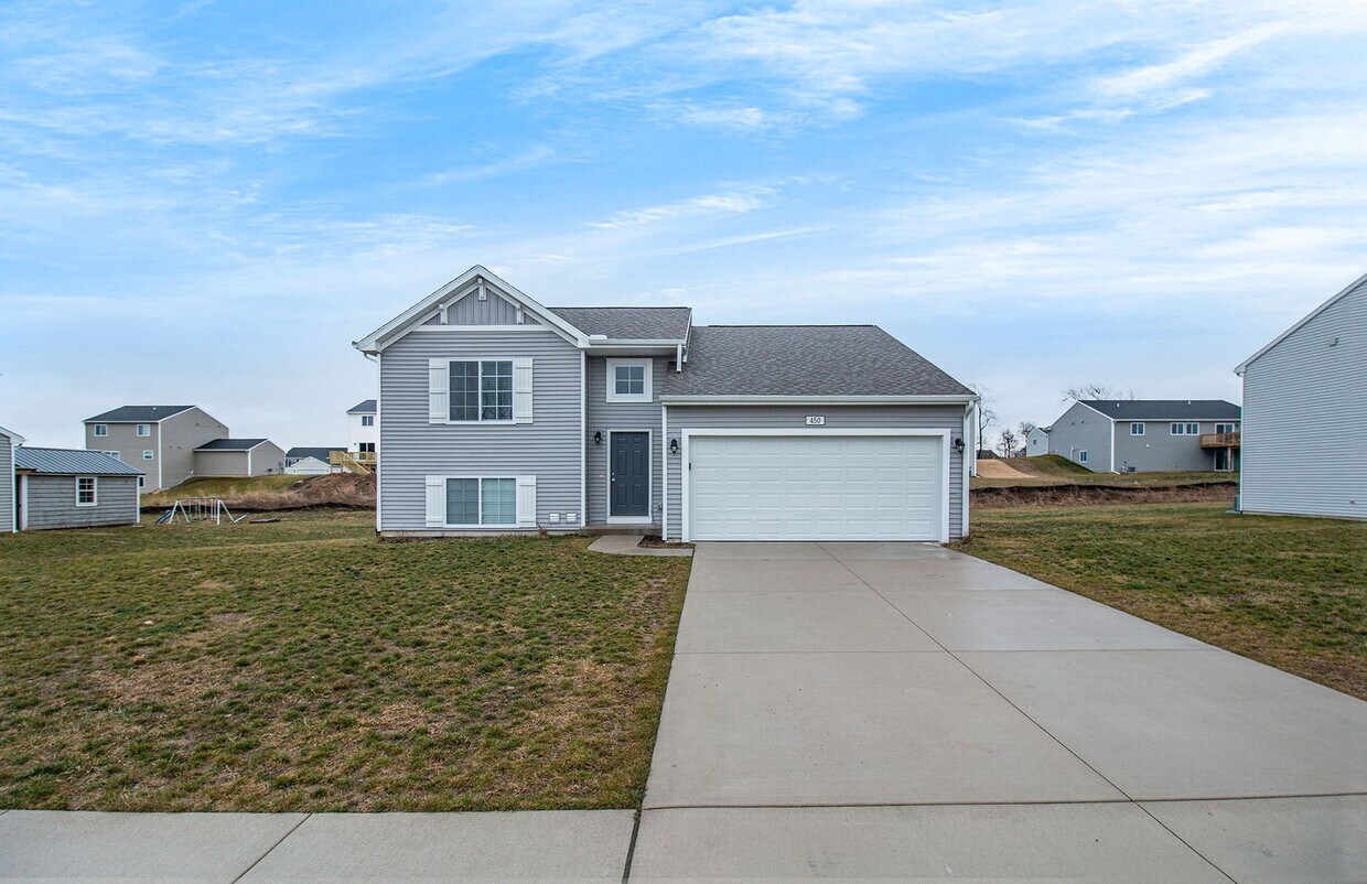 Primary Photo - Comfortable and inviting space for you and...