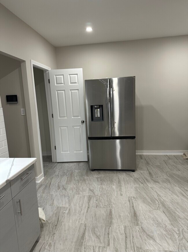 Foto del edificio - 7114 68th Pl