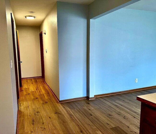 Building Photo - 3615 Schalck Dr