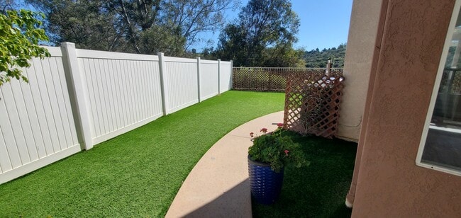 Building Photo - 419 Sanibelle Cir