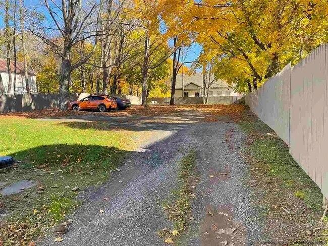 Foto principal - 522 Main St