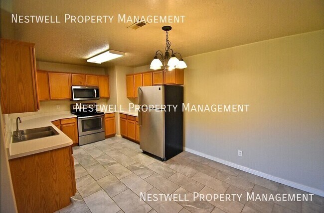 Building Photo - 3452 E Ridge Rte Rd