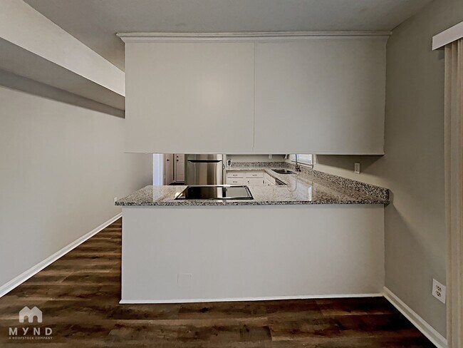 Building Photo - 5424 2 Moons Dr