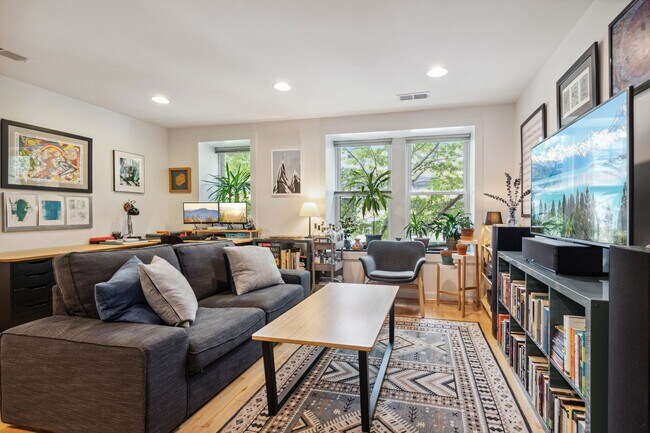 Building Photo - Spacious and Light Filled One Bedroom in Petworth with Parking!