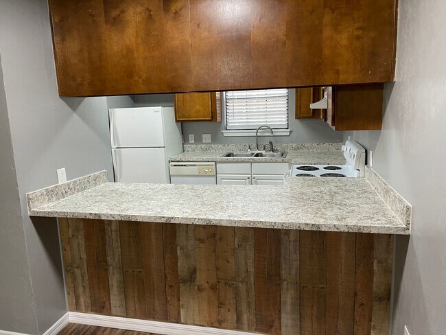 Foto del edificio - 2BED/2BATH DOWNSTAIRS NEAR GOV SQ