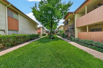 Building Photo - 7714 Renwick Dr