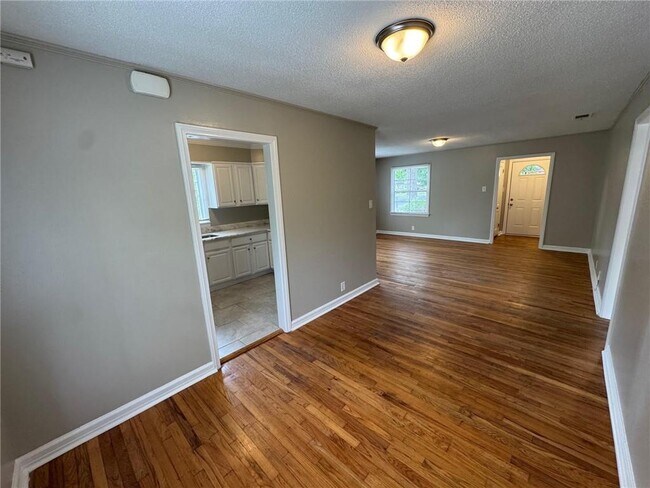 Foto del edificio - 900 Courtney St