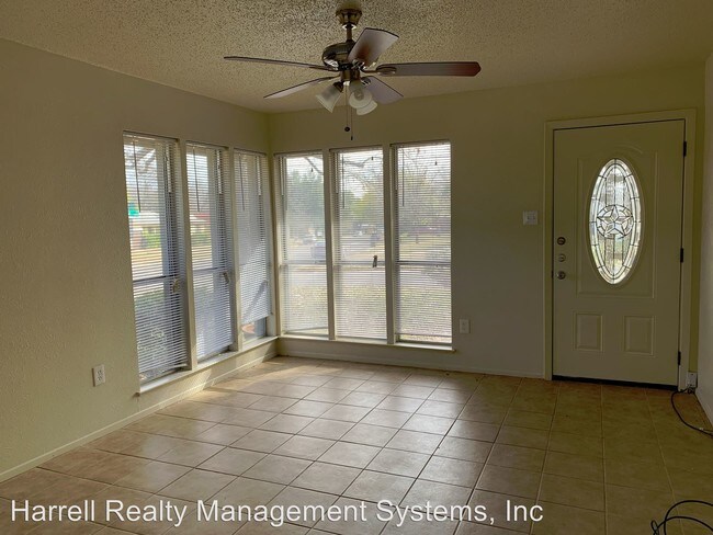 Foto del edificio - 2 br, 1.5 bath House - 6601 Berry Drive