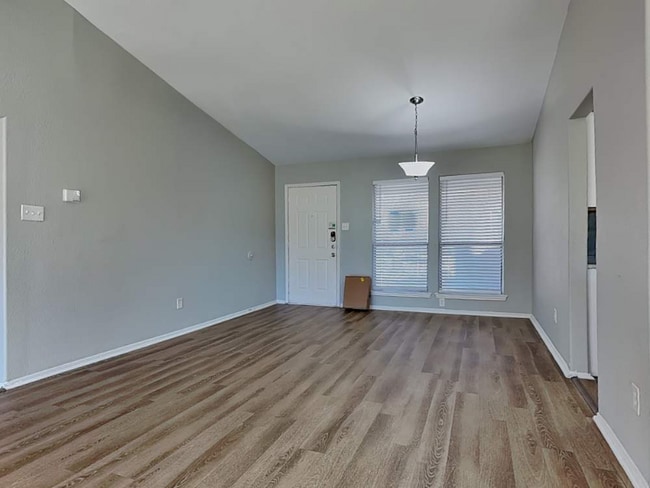 Building Photo - 201 Kalmia Dr