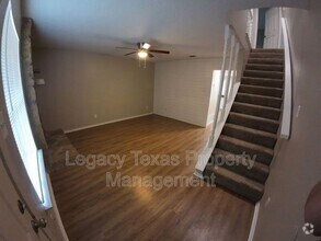 Building Photo - 1607 Sun Valley Dr